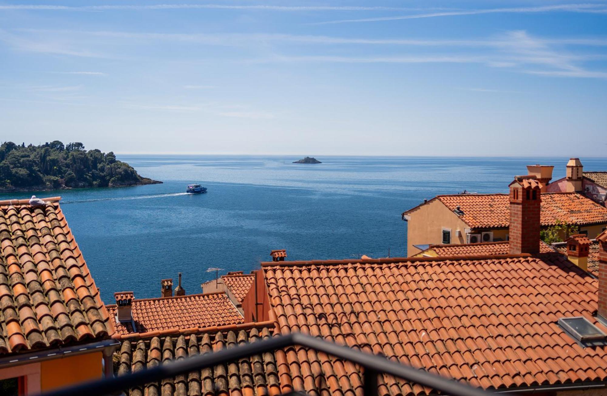 Old Town Seabreeze Residence Rovinj Bagian luar foto